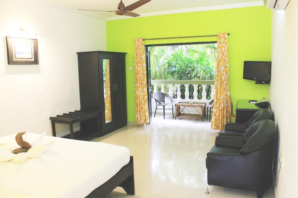 Silver Sands Sunshine - Angaara Candolim Kültér fotó